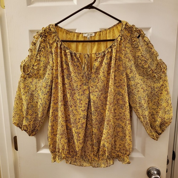 Max Studio Tops - Max Studio sz L Gold Mustard Yellow Floral Peasant‎ Boho Top Garden Cottagecore